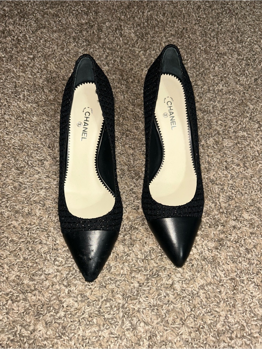 Authentic Chanel Black Pointed-Toe Kitten Heels size 39 (see damage)